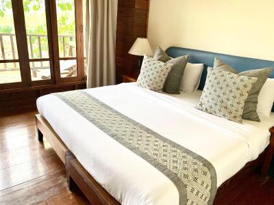 Riverhouse Hotel