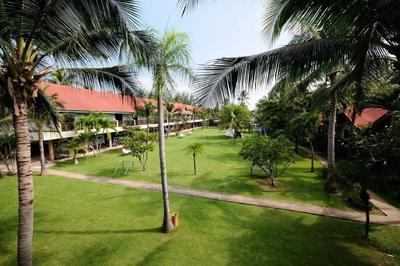 Dolphin Bay Beach Resort
