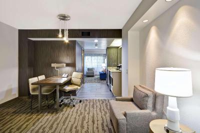 Embassy Suites by Hilton Charlotte