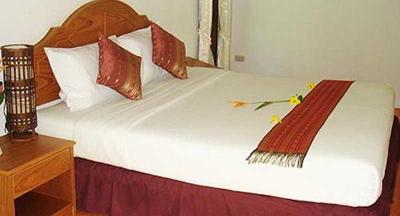 Tonsai Bay Resort