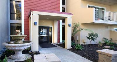BEST WESTERN PLUS Garden Court Inn