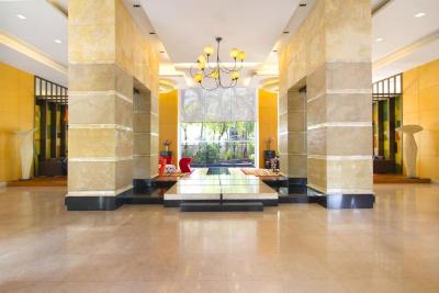 Urbana Langsuan (formerly Fraser Place Langsuan)