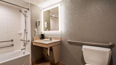 Best Western Yacht Harbor Hotel