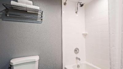 Best Western Yacht Harbor Hotel