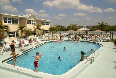 Barefoot Beach Resort