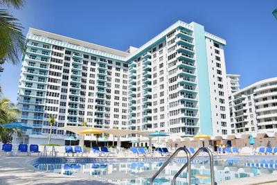 Seacoast Suites on Miami Beach