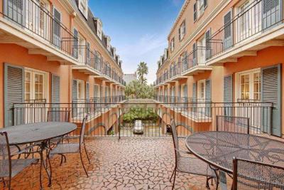 Dauphine Orleans Hotel