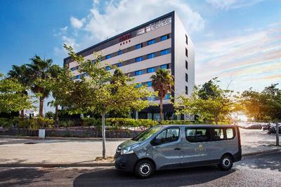 Azz Hotel Tactica