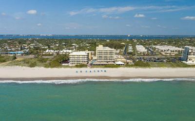 Crowne Plaza Melbourne Oceanfront