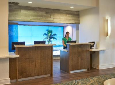 Crowne Plaza Melbourne Oceanfront