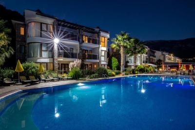 Tropical  Deluxe Suites