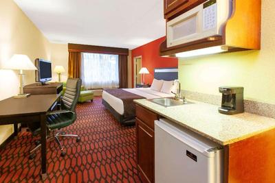 Baymont by Wyndham Harrisburg