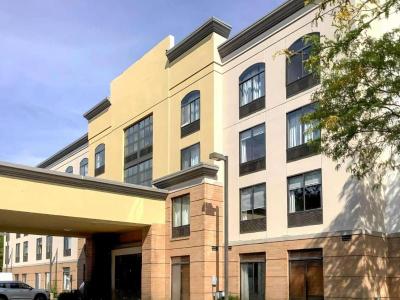 Comfort Inn & Suites Arlington Heights