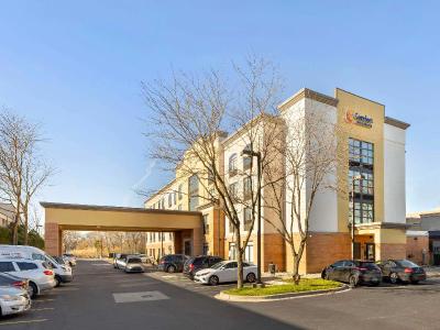 Comfort Inn & Suites Arlington Heights