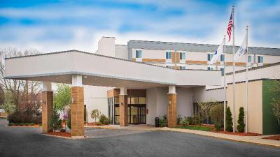 Best Western Plus New Englander