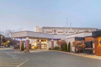 Best Western Plus New Englander