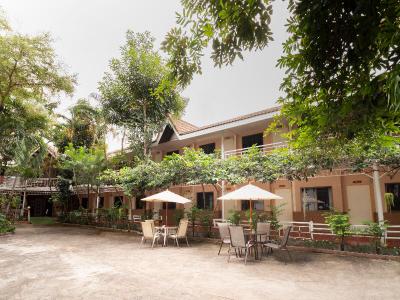 703 Koh Chang Riverside Resort