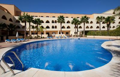 Apartamentos Playamarina