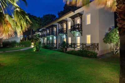 Crystal Flora Beach Resort Hotel