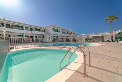 Elena Apartamentos