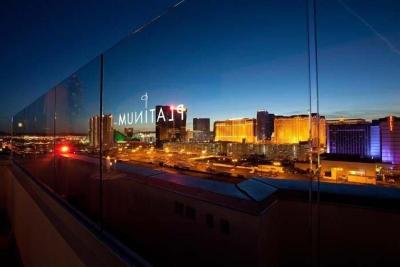 Platinum Hotel & Spa