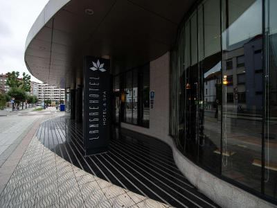 Azz Langrehotel & Spa