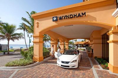 Wyndham Deerfield Beach Resort