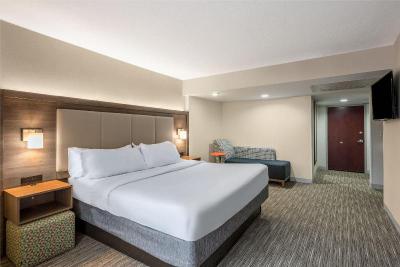 Country Inn &Suites by Radisson Downtown Albany NY