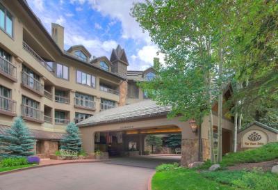 The Pines Lodge