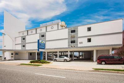 Days Inn by Wyndham Ormond Beach Mainsail Oceanfrt