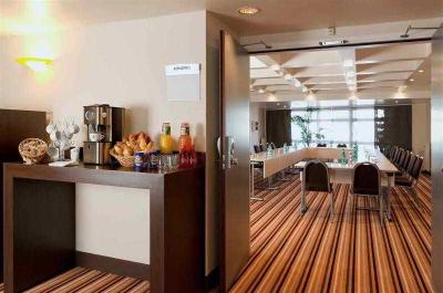 Mercure Paris Massy Gare TGV