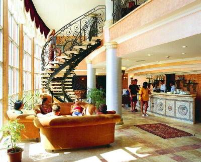 Royal Atlantis Resort Spa