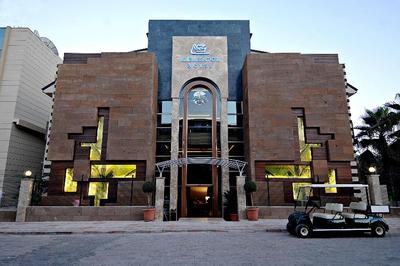 Ambassador Plaza Hotel