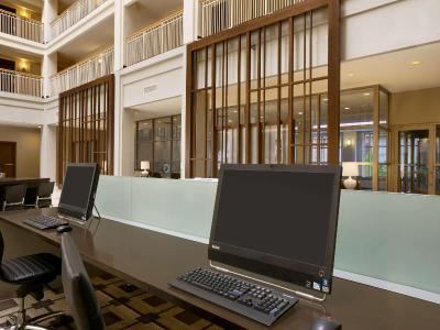 Embassy Suites by Hilton Chicago Downtown River N