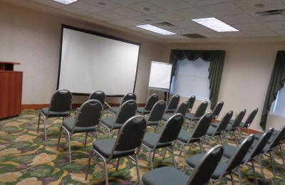 Mainstay Suites Fort Myers