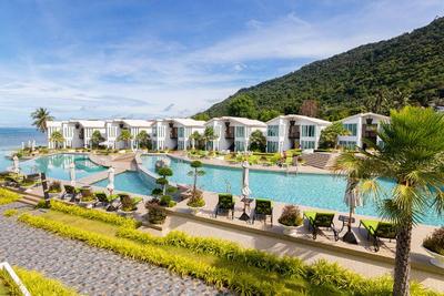 Vannee Golden Sands Beachfront Resort