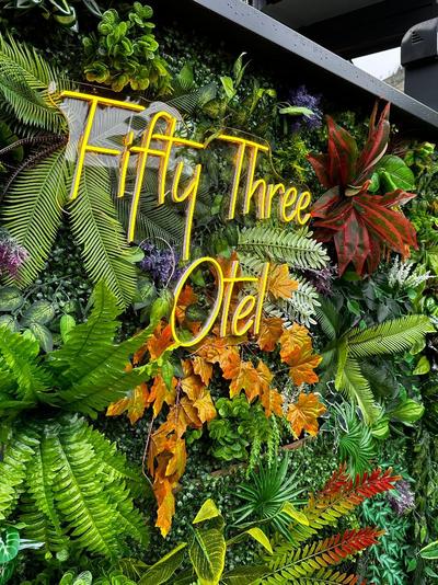 Fifty Three Otel