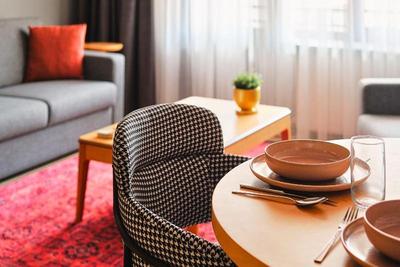 TAKS-INN Suites