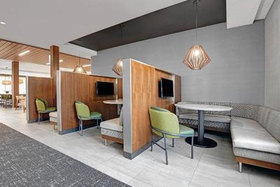 Courtyard By Marriott Manhattan Aggieville