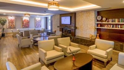 Side Aluna Hotel