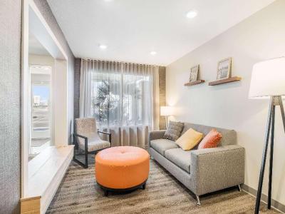 Woodspring Suites Colton