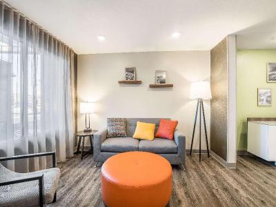 Woodspring Suites Colton