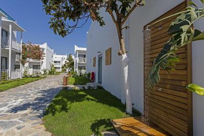 Yalipark Beach Hotel