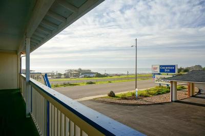 Courtesy Inn San Simeon