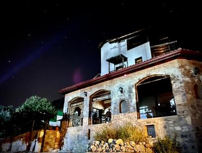 Pir Efes Mansion