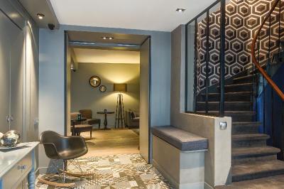 Ze Hotel