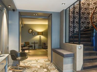 Ze Hotel