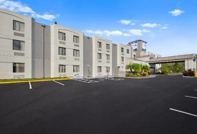 SPOT X Hotel Tampa - Wesley Chapel