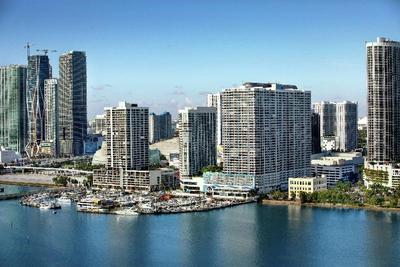 Doubletree by Hilton Grand Biscayne Bay