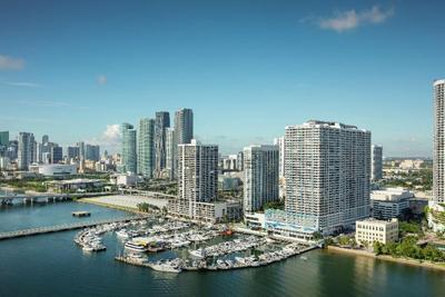 Doubletree by Hilton Grand Biscayne Bay